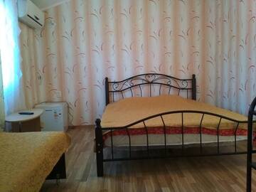 Фото номера Трехместный номер «Комфорт» с душем Гостевой дом Guesthouse on Mira 9 г. Kheivani 15